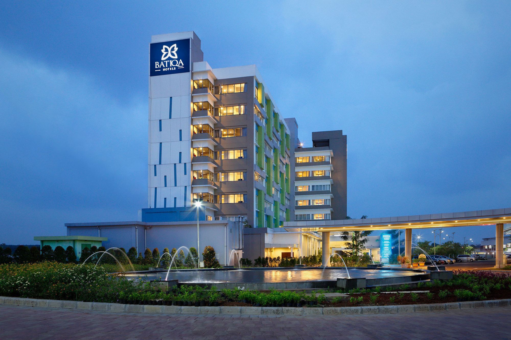 Batiqa Hotel & Apartments Karawang Exterior foto